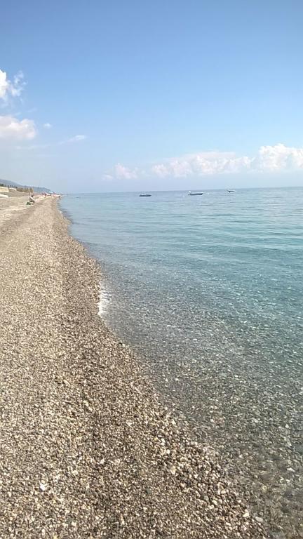 Appartamenti Mantarro Travel And Living 圣泰雷萨迪里瓦 外观 照片