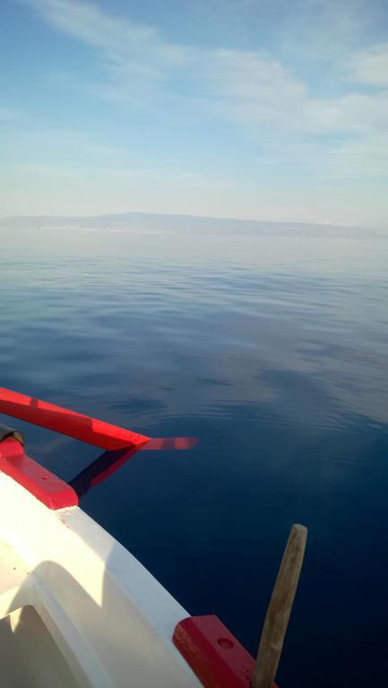 Appartamenti Mantarro Travel And Living 圣泰雷萨迪里瓦 外观 照片